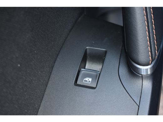 Seat Formentor 1.5 TSI 150PK DSG-7 Performance | NAVI BY APP | CAMERA | STUURVERW. ActivLease financial lease