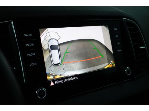 Skoda Karoq 1.5 TSI 150PK DSG-7 Business Edition | NAVI BY APP | CAMERA | CRUISE CONTROL ActivLease financial lease