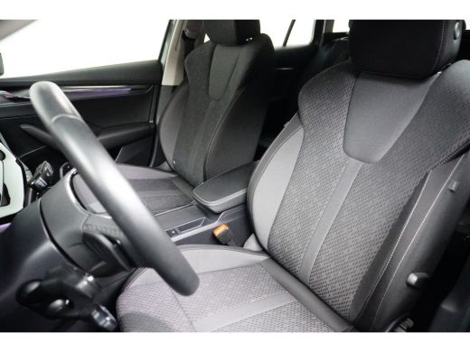 Skoda Octavia Combi 1.0 e-TSI 110PK DSG-7 Ambition | NAVIGATIE | STOELVERW. | ADAPT. CRUISE ActivLease financial lease