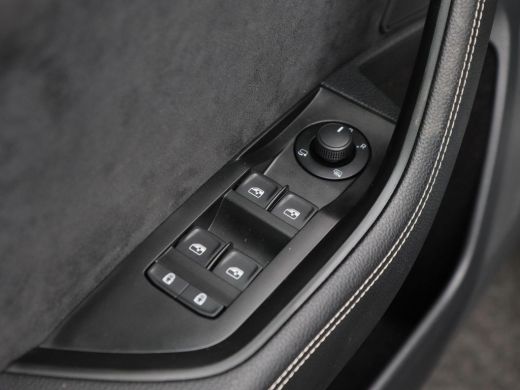 Skoda Superb Combi 1.4 TSi 218 Pk Automaat iV Sportline Business | Adaptive Cruise | CarPlay | Navigatie | Blu... ActivLease financial lease