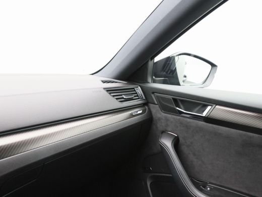 Skoda Superb Combi 1.4 TSi 218 Pk Automaat iV Sportline Business | Adaptive Cruise | CarPlay | Navigatie | Blu... ActivLease financial lease