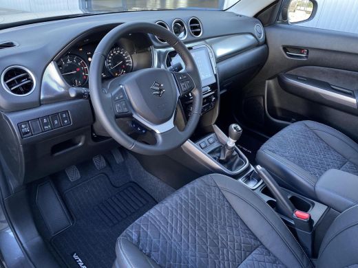 Suzuki Vitara 1.4 Boosterjet Style Smart Hybrid Pano dak | Carplay/ Android auto | Climate control | Cruisecont... ActivLease financial lease