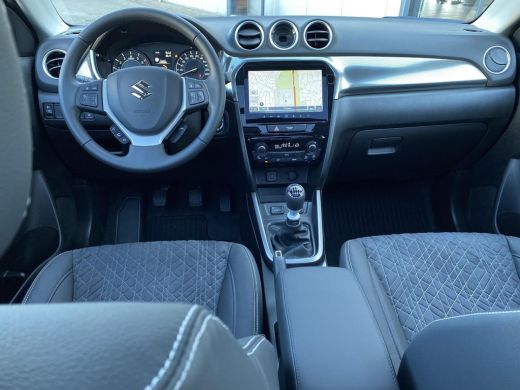 Suzuki Vitara 1.4 Boosterjet Style Smart Hybrid Pano dak | Carplay/ Android auto | Climate control | Cruisecont... ActivLease financial lease