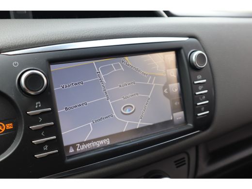 Toyota Yaris 1.5 Hybrid Dynamic Camera / Climate Control / Navigatie / 1e eigenaar ActivLease financial lease