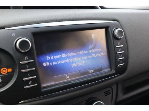 Toyota Yaris 1.5 Hybrid Dynamic Camera / Climate Control / Navigatie / 1e eigenaar ActivLease financial lease