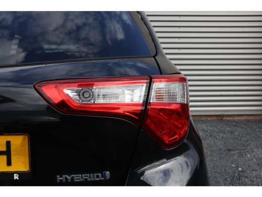Toyota Yaris 1.5 Hybrid Dynamic Camera / Climate Control / Navigatie / 1e eigenaar ActivLease financial lease