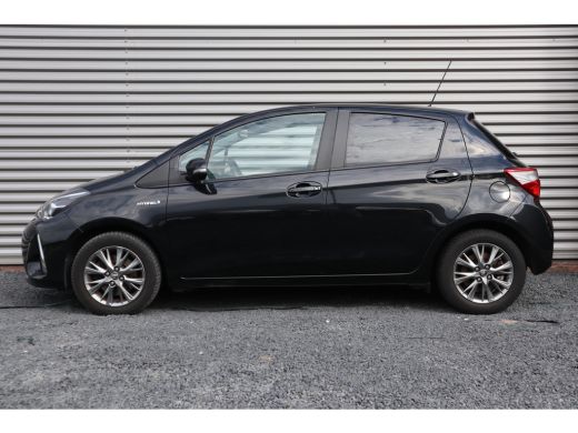 Toyota Yaris 1.5 Hybrid Dynamic Camera / Climate Control / Navigatie / 1e eigenaar ActivLease financial lease