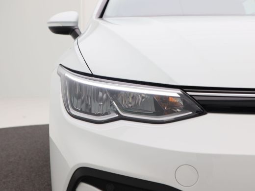Volkswagen Golf 1.0 TSi Life | 16 Inch | Cruise Control | Climate Control | Carplay | 38.995 Km!! ActivLease financial lease