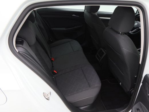 Volkswagen Golf 1.0 TSi Life | 16 Inch | Cruise Control | Climate Control | Carplay | 38.995 Km!! ActivLease financial lease