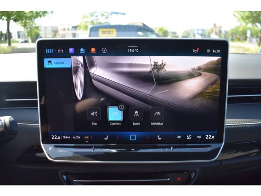 Volkswagen ID.7 Pro Business | TREKHAAK | BLACK PACK | IQ LIGHT | NAVIGATIE | AUTOMATISCHE STOELEN | SFEERVERLICH... ActivLease financial lease