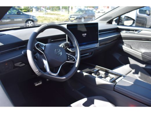 Volkswagen ID.7 Pro Business | TREKHAAK | BLACK PACK | IQ LIGHT | NAVIGATIE | AUTOMATISCHE STOELEN | SFEERVERLICH... ActivLease financial lease