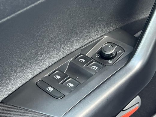 Volkswagen Taigo 1.0 TSI 110 pk Life Business 7-DSG | Achteruitrijcamera | Cruise control adaptief | Navigatie | ActivLease financial lease