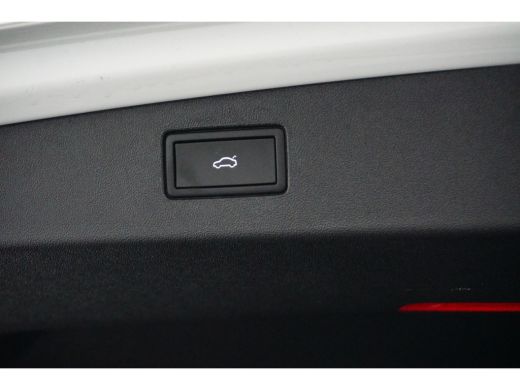 Volkswagen Tiguan 1.5 eHybrid DSG-6 204PK Life Edition | TREKHAAK | AUTO A. KLEP | STUUR + STOELVERW. ActivLease financial lease