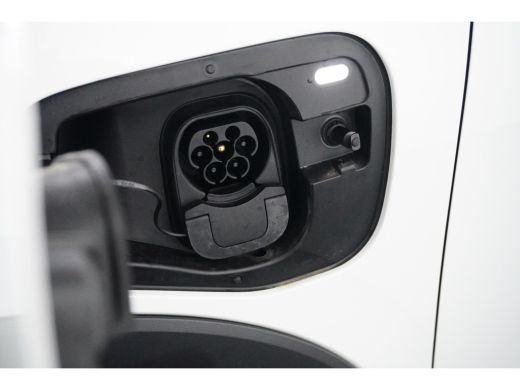 Volkswagen Tiguan 1.5 eHybrid DSG-6 204PK Life Edition | TREKHAAK | AUTO A. KLEP | STUUR + STOELVERW. ActivLease financial lease
