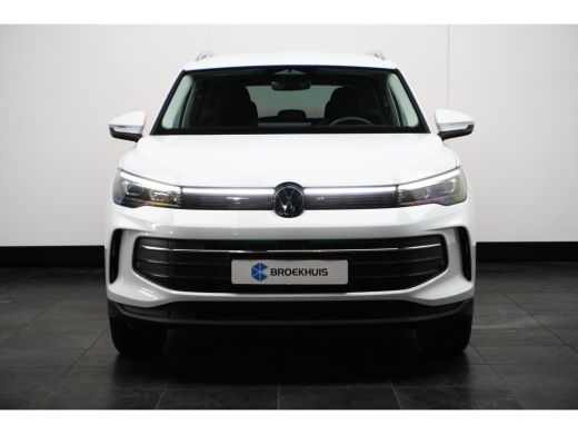 Volkswagen Tiguan 1.5 eHybrid DSG-6 204PK Life Edition | TREKHAAK | AUTO A. KLEP | STUUR + STOELVERW. ActivLease financial lease