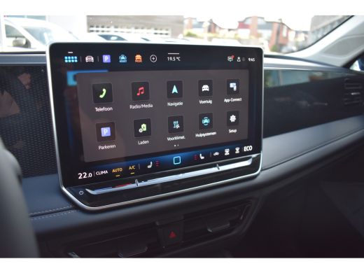 Volkswagen Tiguan Life Edition - eHybrid TREKHAAK | AUTO. A KLEP | STUUR + STOELVERW. | NAVIGATIE ActivLease financial lease