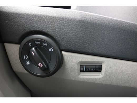 Volkswagen Transporter 2.0 TDI L2 H1 Euro 6 Airco Cruise Trekhaak ActivLease financial lease