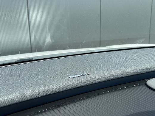 Volvo  EX30 Single Motor Extended Range Plus 69 kWh | Harman/Kardon | Climate Pack | Camera | Trekhaak | Keyl... ActivLease financial lease