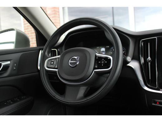 Volvo  V60 2.0 B3 Business Pro | 1e eigenaar | BTW auto | Origineel NL | LED | Camera | Stuurverwarming | 17... ActivLease financial lease