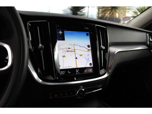 Volvo  V60 2.0 B3 Business Pro | 1e eigenaar | BTW auto | Origineel NL | LED | Camera | Stuurverwarming | 17... ActivLease financial lease