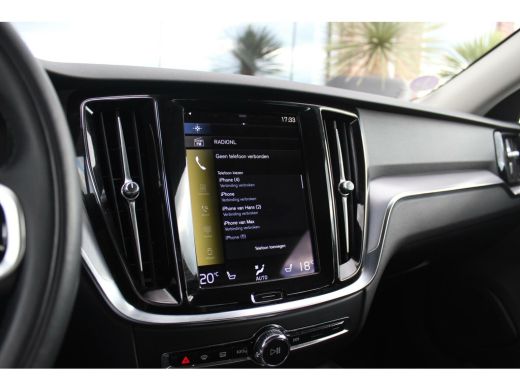Volvo  V60 2.0 B3 Business Pro | 1e eigenaar | BTW auto | Origineel NL | LED | Camera | Stuurverwarming | 17... ActivLease financial lease