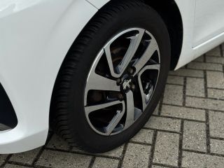 Peugeot 108 Allure WIT | Achteruitrij Camera | Airco AUTO | Lichtmetalen velgen | Apple Carplay | Spiegels el...