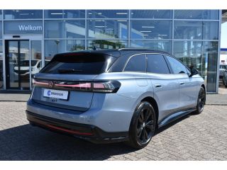 Volkswagen ID.7 Pro Business | TREKHAAK | BLACK PACK | IQ LIGHT | NAVIGATIE | AUTOMATISCHE STOELEN | SFEERVERLICH...