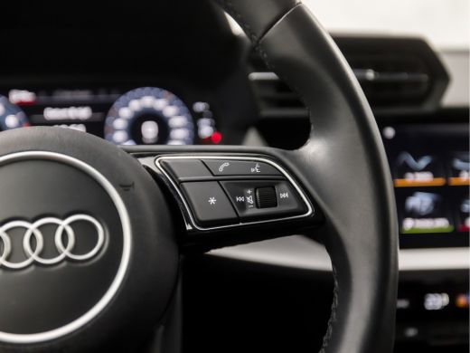 Audi A3 Sportback 30 TFSI Sportline Automaat (APPLE CARPLAY, GROOT NAVI, VIRTUAL COCKPIT, CAMERA, SPORTST... ActivLease financial lease