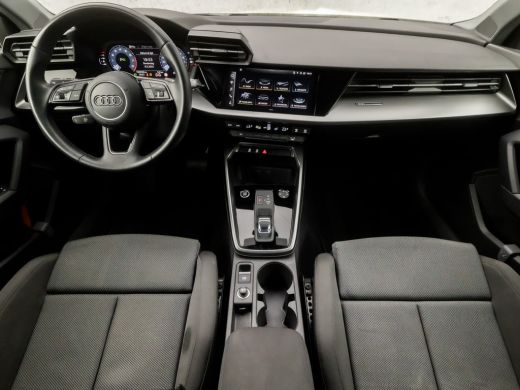 Audi A3 Sportback 30 TFSI Sportline Automaat (APPLE CARPLAY, GROOT NAVI, VIRTUAL COCKPIT, CAMERA, SPORTST... ActivLease financial lease