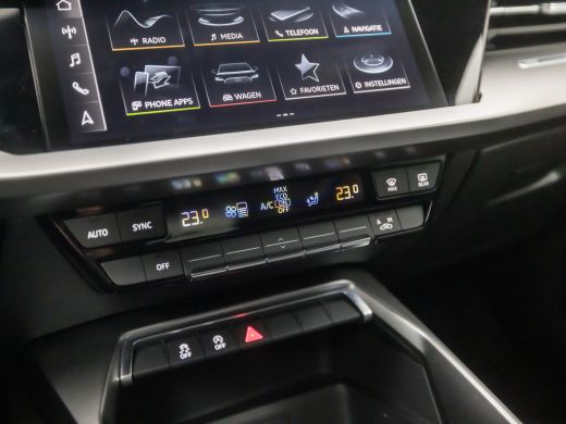 Audi A3 Sportback 30 TFSI Sportline Automaat (APPLE CARPLAY, GROOT NAVI, VIRTUAL COCKPIT, CAMERA, SPORTST... ActivLease financial lease