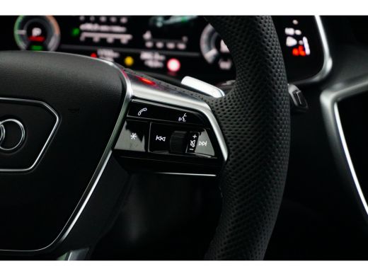 Audi A6 Avant 55 TFSIe 367PK Quattro S edition Competition | PANORAMADAK | TREKHAAK ActivLease financial lease