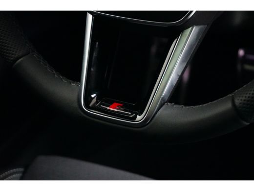 Audi A6 Avant 55 TFSIe 367PK Quattro S edition Competition | PANORAMADAK | TREKHAAK ActivLease financial lease