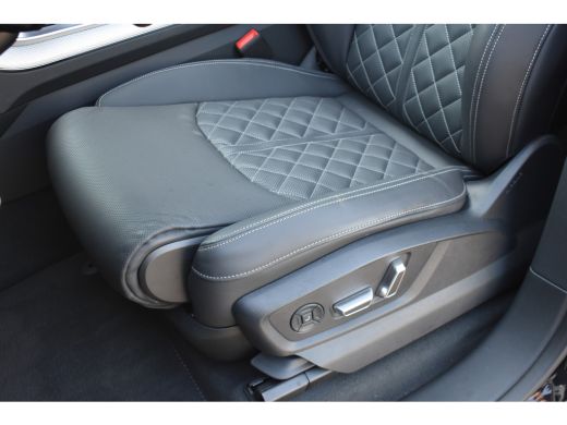 Audi Q8 60 TFSIe 490PK Quattro Pro Line S Competition | PANORAMADAK | TREKHAAK | LEDER ActivLease financial lease