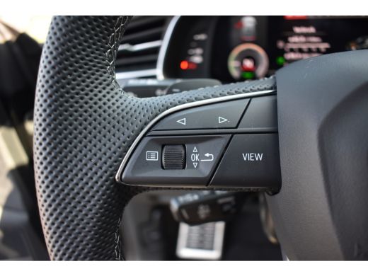 Audi Q8 60 TFSIe 490PK Quattro Pro Line S Competition | PANORAMADAK | TREKHAAK | LEDER ActivLease financial lease