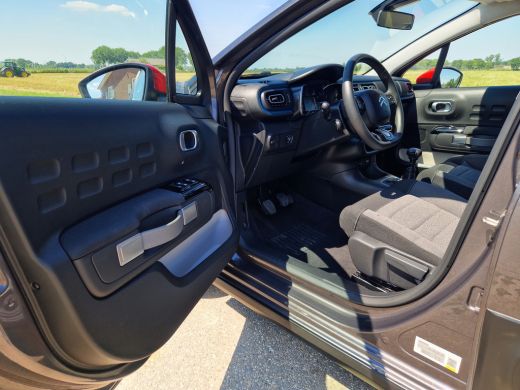 Citroën C3 1.2 PureTech C-Series - 110 Pk - Euro 6 - Navi - AppleCarplay AndroidAuto - Climate Control ActivLease financial lease