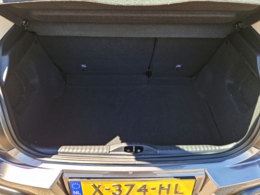 Citroën C3 1.2 PureTech C-Series - 110 Pk - Euro 6 - Navi - AppleCarplay AndroidAuto - Climate Control ActivLease financial lease