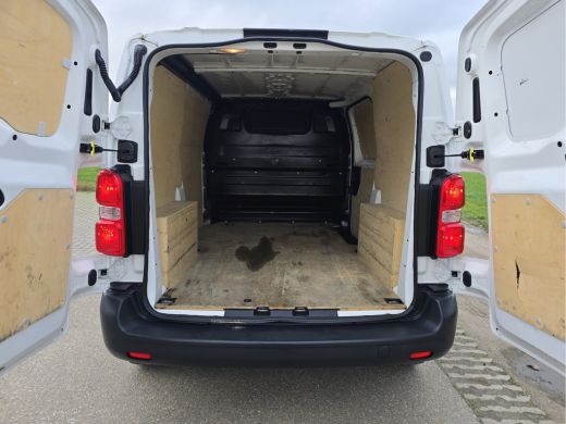 Citroën Jumpy 2.0 BlueHDI 120 M Club L2 H1 - 120 Pk - Euro 6 - Navi - ParkeerCamera - AppleCarplay AndroidAuto ActivLease financial lease