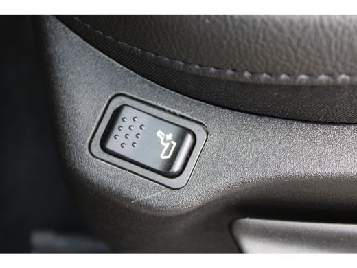 Jeep Compass 1.5T e-Hybrid Altitude / Navigatie / 360 Camera / Stuur -en stoelverwarming / Keyless / Draadloze... ActivLease financial lease