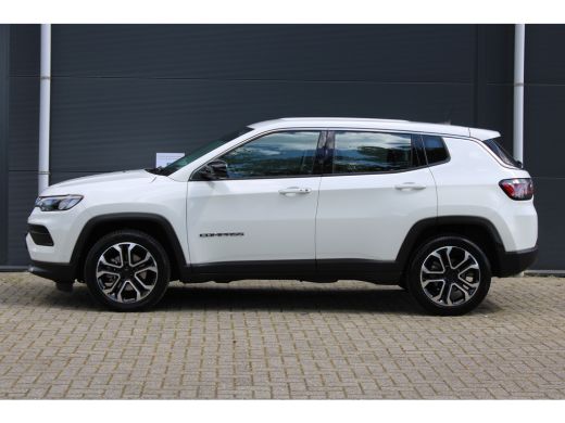 Jeep Compass 1.5T e-Hybrid Altitude / Navigatie / 360 Camera / Stuur -en stoelverwarming / Keyless / Draadloze... ActivLease financial lease