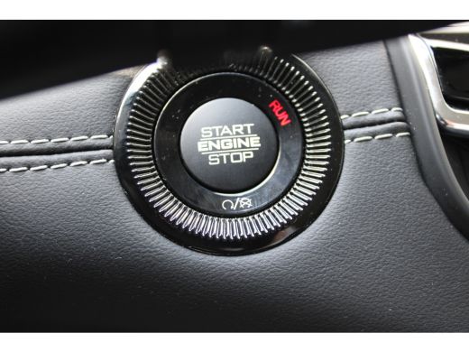 Jeep Compass 1.5T e-Hybrid Altitude / Navigatie / 360 Camera / Stuur -en stoelverwarming / Keyless / Draadloze... ActivLease financial lease