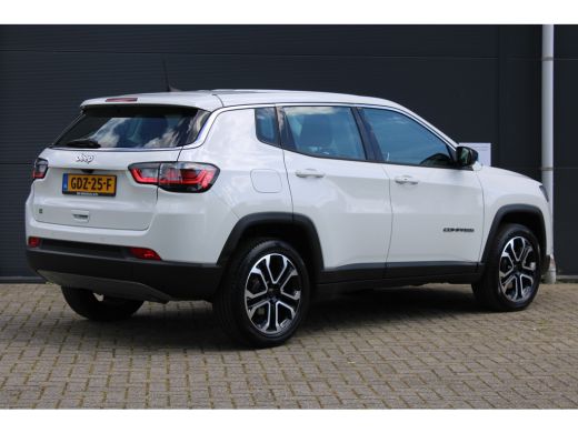 Jeep Compass 1.5T e-Hybrid Altitude / Navigatie / 360 Camera / Stuur -en stoelverwarming / Keyless / Draadloze... ActivLease financial lease