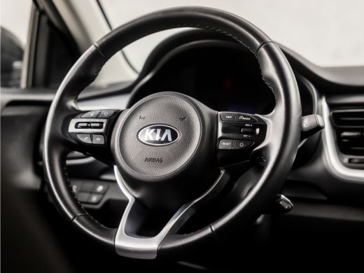 Kia Stonic 1.0 T-GDi DynamicLine (APPLE CARPLAY, NAVIGATIE, CAMERA, PARKEERSENSOREN, SPORTSTOELEN, CRUISE, G... ActivLease financial lease