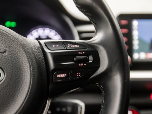 Kia Stonic 1.0 T-GDi DynamicLine (APPLE CARPLAY, NAVIGATIE, CAMERA, PARKEERSENSOREN, SPORTSTOELEN, CRUISE, G... ActivLease financial lease