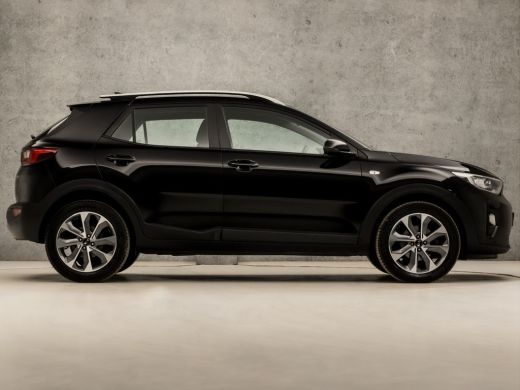 Kia Stonic 1.0 T-GDi DynamicLine (APPLE CARPLAY, NAVIGATIE, CAMERA, PARKEERSENSOREN, SPORTSTOELEN, CRUISE, G... ActivLease financial lease