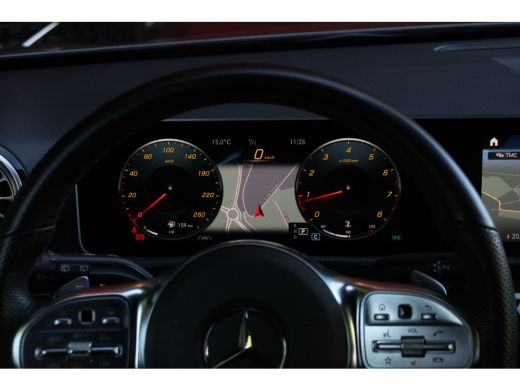 Mercedes A-Klasse 200 Business Solution AMG | Ambient Lighting | Camera | Stoelverwarming | Dodehoekdetectie ActivLease financial lease