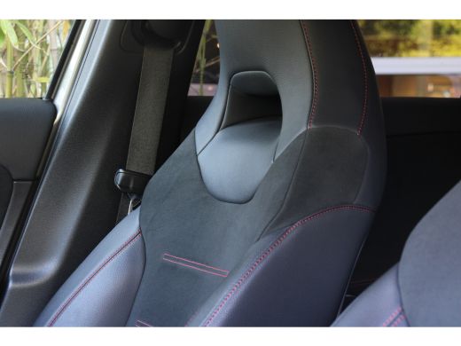 Mercedes A-Klasse 200 Business Solution AMG | Ambient Lighting | Camera | Stoelverwarming | Dodehoekdetectie ActivLease financial lease