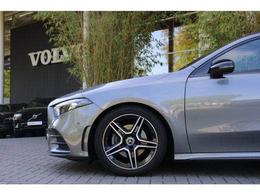 Mercedes A-Klasse 200 Business Solution AMG | Ambient Lighting | Camera | Stoelverwarming | Dodehoekdetectie ActivLease financial lease