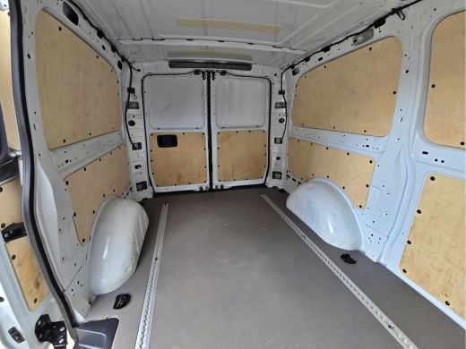 Mercedes Vito 116 CDI Lang L2 H1 - 160 Pk - Euro 6 - AUTOMAAT - Navi - ParkeerCamera - StoelVerwarming ActivLease financial lease