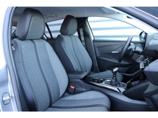 Peugeot 208 1.2 PURETECH 100PK ALLURE PACK / NAVI / CLIMA / FULL-LED / LEDER / PDC / 16" LMV / CAMERA / ADAPT... ActivLease financial lease