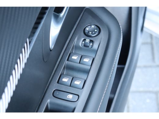 Peugeot 208 1.2 PURETECH 100PK ALLURE PACK / NAVI / CLIMA / FULL-LED / LEDER / PDC / 16" LMV / CAMERA / ADAPT... ActivLease financial lease